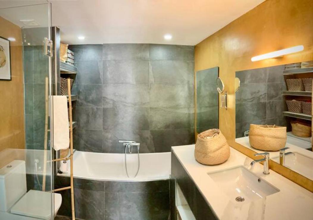 Casa mediterránea en el céntrico casco antiguo a un paso del Mar Dénia Exterior foto